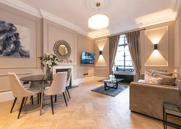 Pass The Keys Luxurious 2-Bedroom Flat In Hyde Park