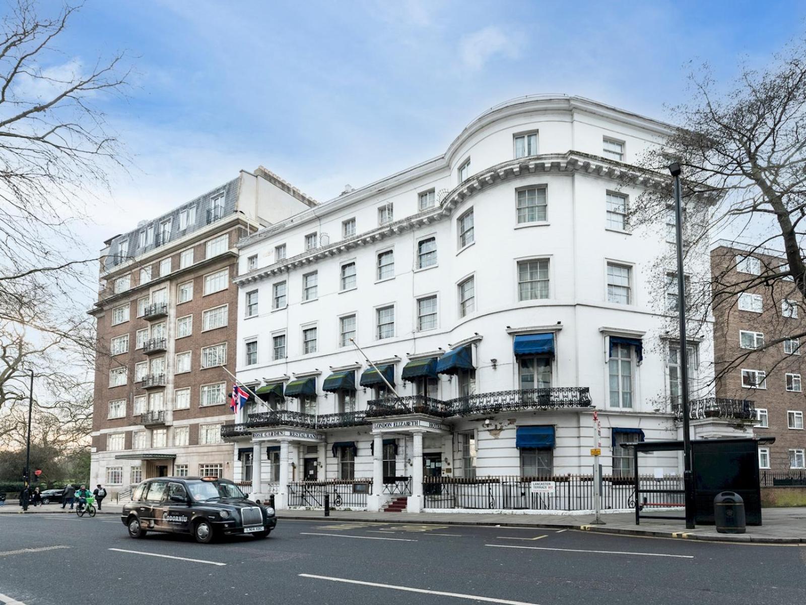 Appartamento Pass The Keys Luxurious 2-bedroom Flat In Hyde Park Londra