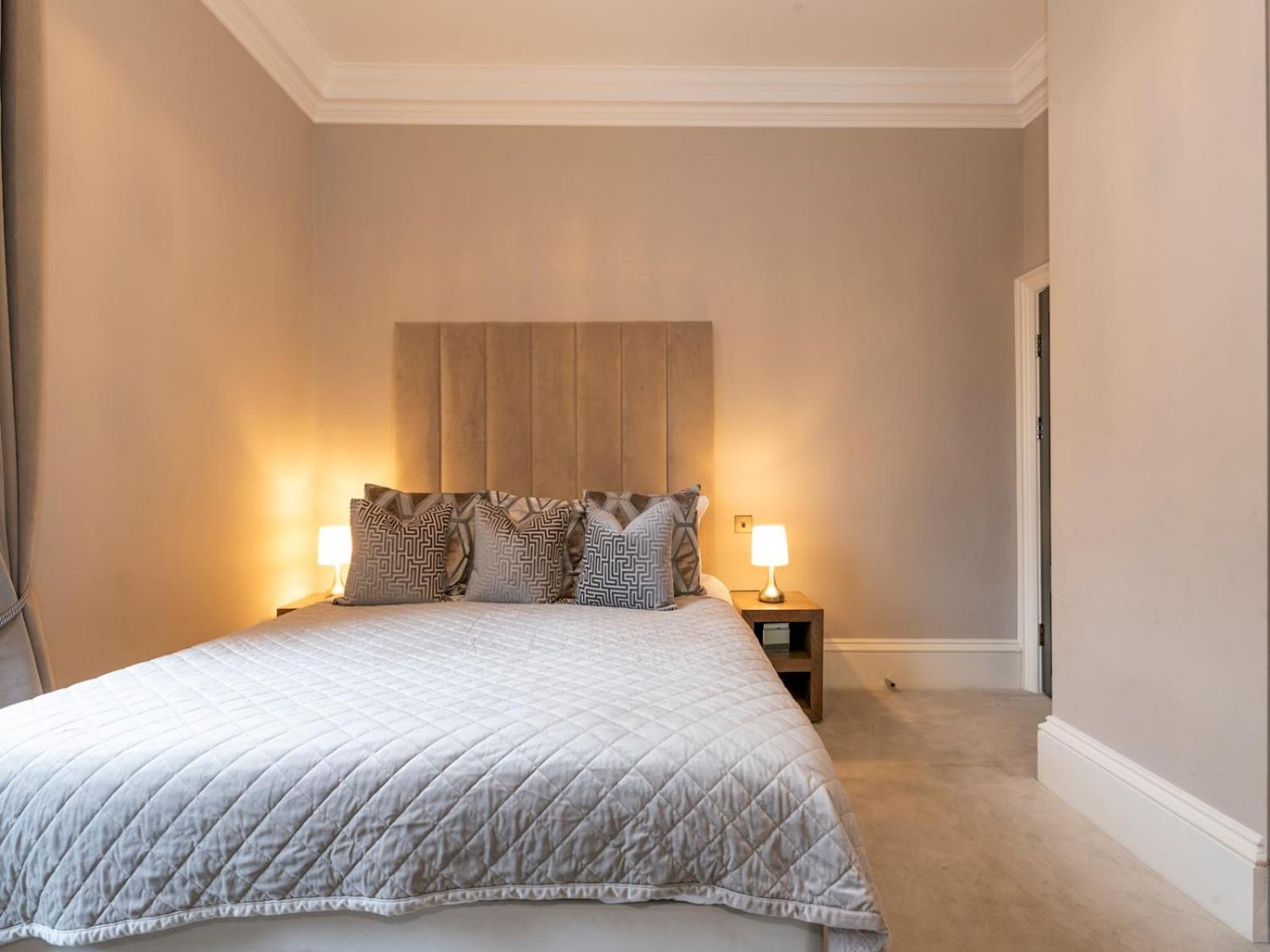 Appartamento Pass The Keys Luxurious 2-bedroom Flat In Hyde Park Londra