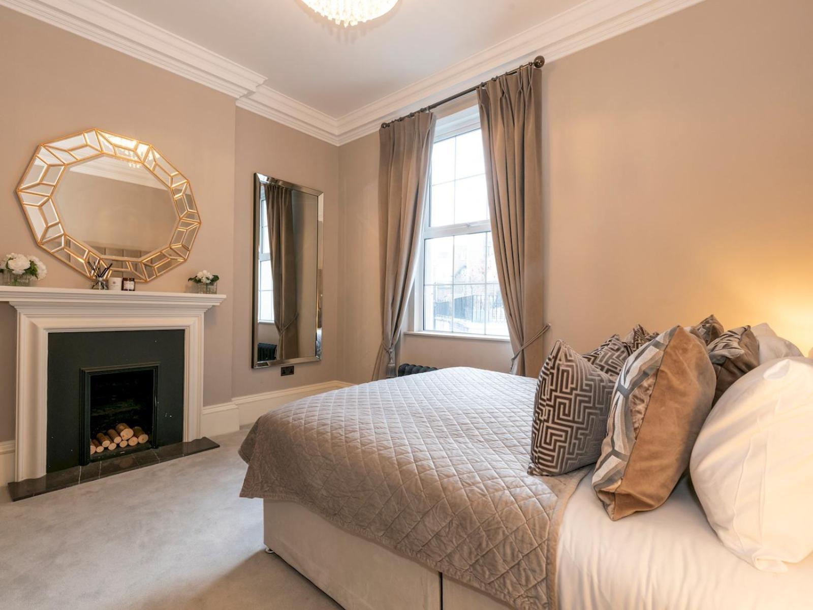Apartament Pass The Keys Luxurious 2-bedroom Flat In Hyde Park Londra